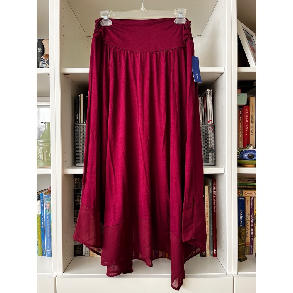 NWT Apt. 9 burgundy skirt, L